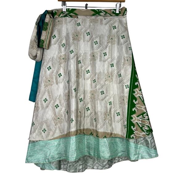 Wevez Sari Silk Bright Flower Boho Multicolor Layered Wrap Skirt Size M - Picture 1 of 11